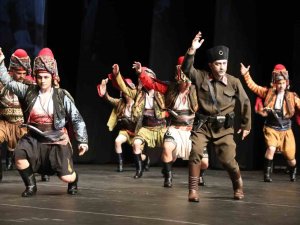 Zeybeklerle Çanakkale Müzikaline Yoğun İlgi