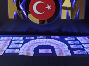 190 Bin Liralık Sahte Dövizi Piyasaya Çıkaramadan Yakalandı
