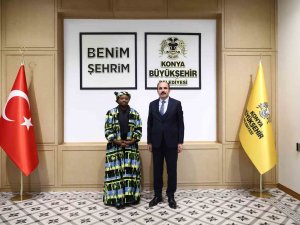 Uganda Büyükelçisi Tiperu Başkan Altay İle Bir Araya Geldi