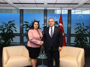 Bakan Çavuşoğlu, Avrupa Yatırım Bankası Başkan Yardımcısı Ve Avrupa İ̇mar Ve Kalkınma Bankası Başkanı İle Görüştü