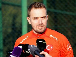 Mert Günok: “Takım Olarak Hedefimiz Almanya”