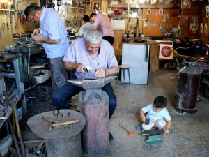 Kemaliye’de Kapı Tokmaklarının Sırları