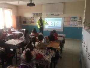 Minik Öğrencilere Trafik Eğitimi Verildi