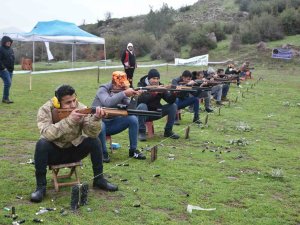 Balıkesir’de Depremzedeler Yararına Atış Yarışması Gerçekleşti