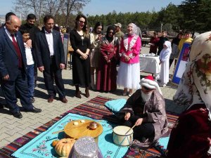 Roman Kahramanlarına Renkli Anma