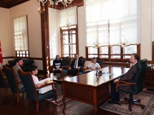 Vali Kızılkaya Güreş Müsabakaları Birincilerini Ağırladı