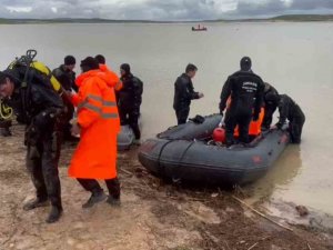 Şanlıurfa’da Sele Kapılan Tır Sürücüsü 7 Gündür Aranıyor