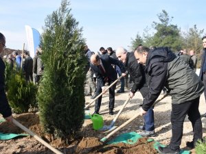 Depremde Hayatını Kaybeden Vatandaşların Anısına Bursa’da 8 Bin Fidan Dikildi