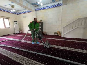 Karaköprü’de Camiler Ramazan Ayı İçin Temizleniyor