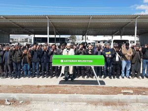 Selde Hayatını Kaybeden Minik Zeynep Annesinin Yanına Defnedildi