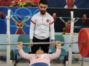 ’En Küçük Şampiyon’ Halterci Kader’in Hedefleri Çok Büyük