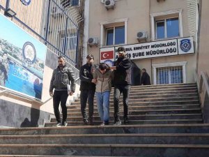 "Neden Çalışmıyorsun" Tartışmasında Babasını Öldürdü
