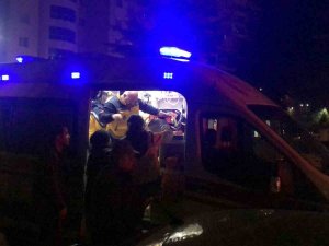 Ev Yangınında 2 Kişi Dumandan Etkilendi