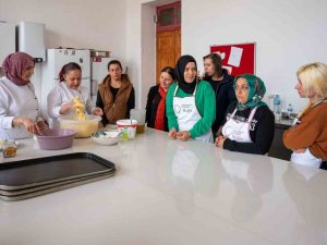 Olgunlaşma Enstitüsü’ndeki Etkinlik, Depremzede Kadınlara Moral Oldu