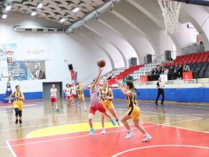 Aydın’da U16 Kızlar Basketbol Bölge Şampiyonası Başladı