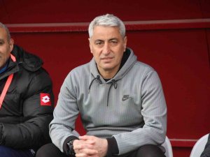 Teknik Direktör Tutaş: “Sahaya Hep Kazanmak İçin Çıkacağız”