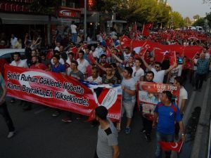 Düzce’de Teröre Lanet Şehitlere Saygı Yürüyüşü