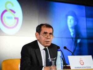 Dursun Özbek: "Şimdi Çekilin O Karanlık Köşelerinize, Türk Futboluna Aydınlığı Size Rağmen Getireceğiz"
