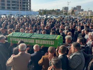 Chp’li Köksal’ın Vefat Eden Babası Toprağa Verildi