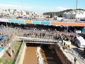 Komandolar Şanlıurfa’dan Alkışlarla Uğurlandı