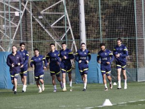 Fenerbahçe, Hazırlıklarını Sürdürdü