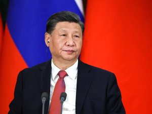 Putin: "Kolektif Batı Nükleer Bileşenli Silahlar Kullanmaya Başladığında Karşılık Vereceğiz"