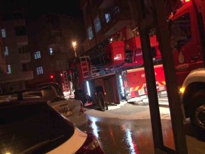 Madde Bağımlısı Kaldığı Evi Yaktı, Korku Dolu Anlar Yaşandı