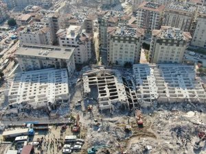 Hatay’daki Rönesans Rezidans İ̇nşaat’ın Yapı Denetim Sorumlusu Tutuklandı