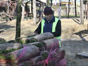 Esenyurt’ta Parklar Yaza Hazırlanıyor