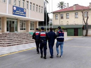 Mersin’de Pkk/kck Operasyonu: Terör Örgütü İçerisinde Silahlı Faaliyet Yürüten Şüpheli Yakalandı