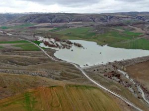 Çiftçinin Ekinleri Gibi Hayalleri De Sular Altında Kaldı