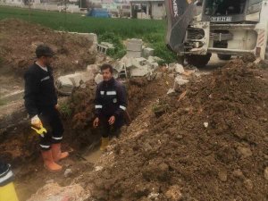 İ̇l Özel İ̇daresi’ne Bağlı Ekipler Deprem Bölgesindeki Çalışmaları Sürüyor