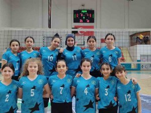 Midi Voleybolcular Finallerde