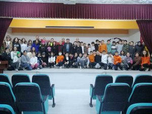 Çakü’de Anlamlı Konferans: ‘Yaşlılar Ve Saygı’ Konusu Konuşuldu