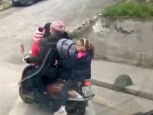 Gaziosmanpaşa’da Motosiklet Üstünde Tehlikeli Yolculuk Kamerada