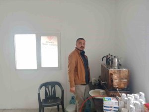 Ramazanda Depremzedelerin Çayları Sarıgöllü Çaycıdan
