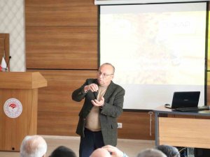 Arı Yetiştiricilerine Arı Katili ’Varroa’ İle Mücadele Anlatıldı