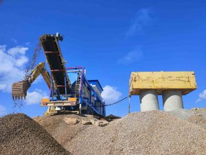 İ̇nşaat Atıkları Asfalt Malzemesine Dönüşüyor