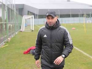 Boluspor Teknik Direktörü Muzaffer Bilazer: “Play-off’ta Kontrolü Geri Almak İstiyoruz”