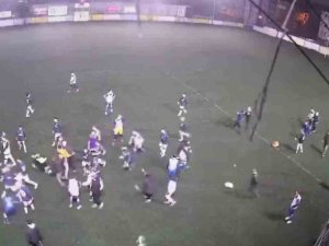 Üsküdar’da Futbolcuların Birbirine Girdiği Kavganın Yeni Görüntüleri Ortaya Çıktı