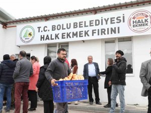 2 Bin 500 Ailenin İlk Sahur Pideleri Bolu Belediyesi’nden