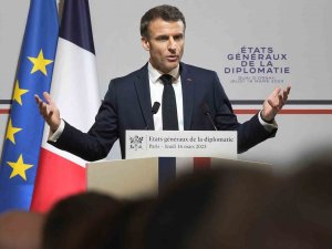 Macron: “(Emeklilik Reformu) Bu Reformu Yapmaktan Zevk Aldığımı Mı Sanıyorsun?”