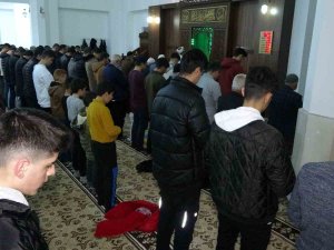 Van’da İlk Teravih Namazı Kılındı