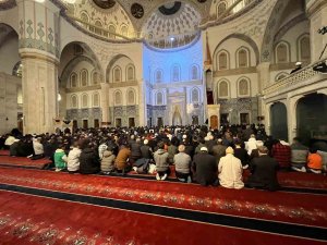 Başkentte İlk Teravih Heyecanı