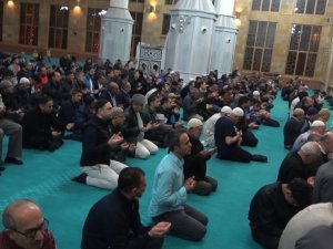 Antalya’da İlk Teravih Namazı Kılındı