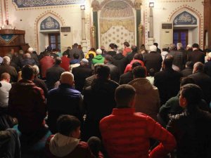 Kırklareli’de İlk Teravih Namazında Camiler Doldu
