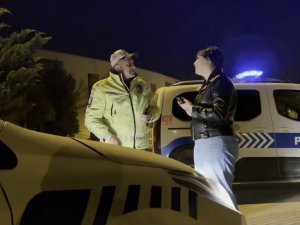 Alkollü Sürücünün Arkadaşı, Polis Ekiplerini Arka Sokaklar Dizisi Oyuncularına Benzetti