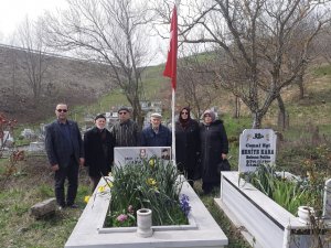 Şehit Onbaşı Kabri Başında Anıldı