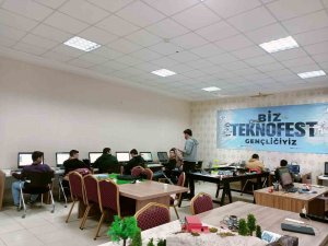 Kayseri Büyükşehir, Teknofest Gençliği Yetiştiriyor