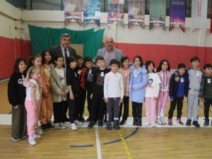 Öğrencilerin Test Ve Ölçümleri Yapılıyor